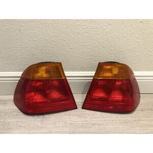 BMW 3 Series Rear Tail Lights L+R 230022R1 and 230022R2 Part Number 8364922
